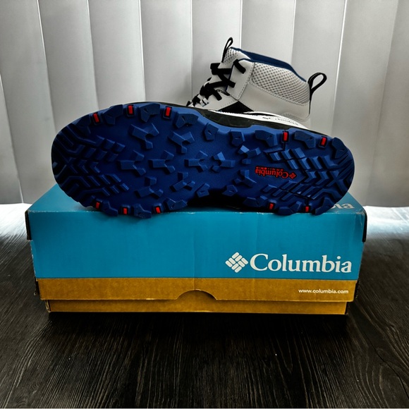 Columbia Hiking Shoes, Mens Size 12 - Picture 4 of 5